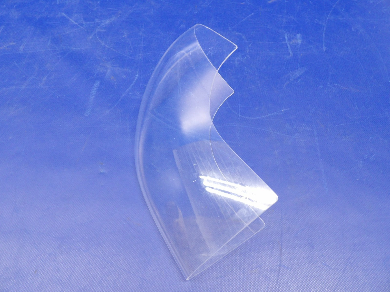 Beech RH Wing Tip Navigation Light Lens P/N 000-170001-14 NOS (0426-1309)4