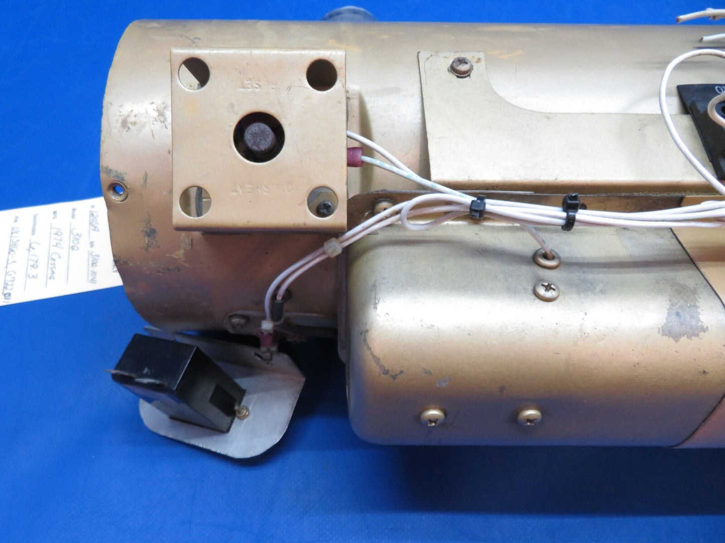 Cessna 310 / 310Q Stewart Warner Heater Assy P/N 0813860-3 CORE (0823-738)17