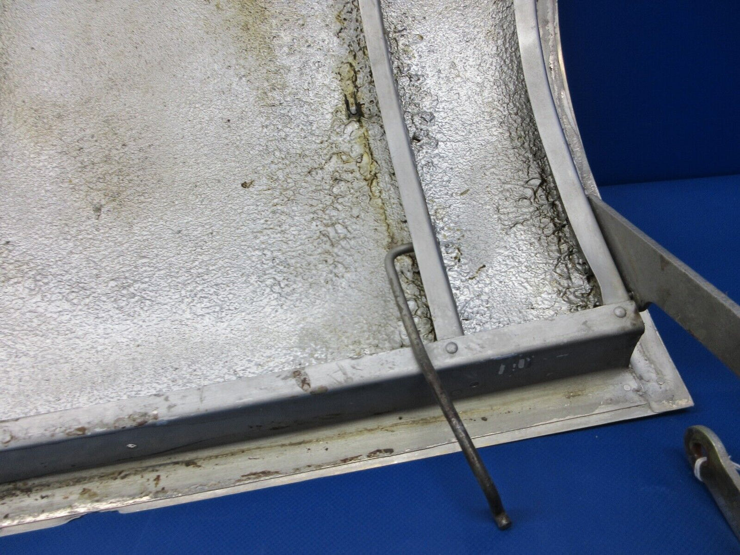 Beech 95 / D95A Travel Air Nose Access Door Assy P/N 95-410029-37 (0424-662)