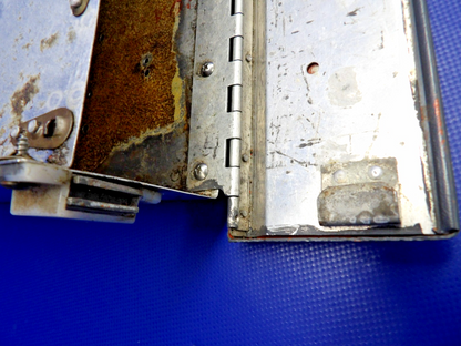Cessna 172 / 172G Map Case & Door P/N 0513320-8 (0326-1263)14