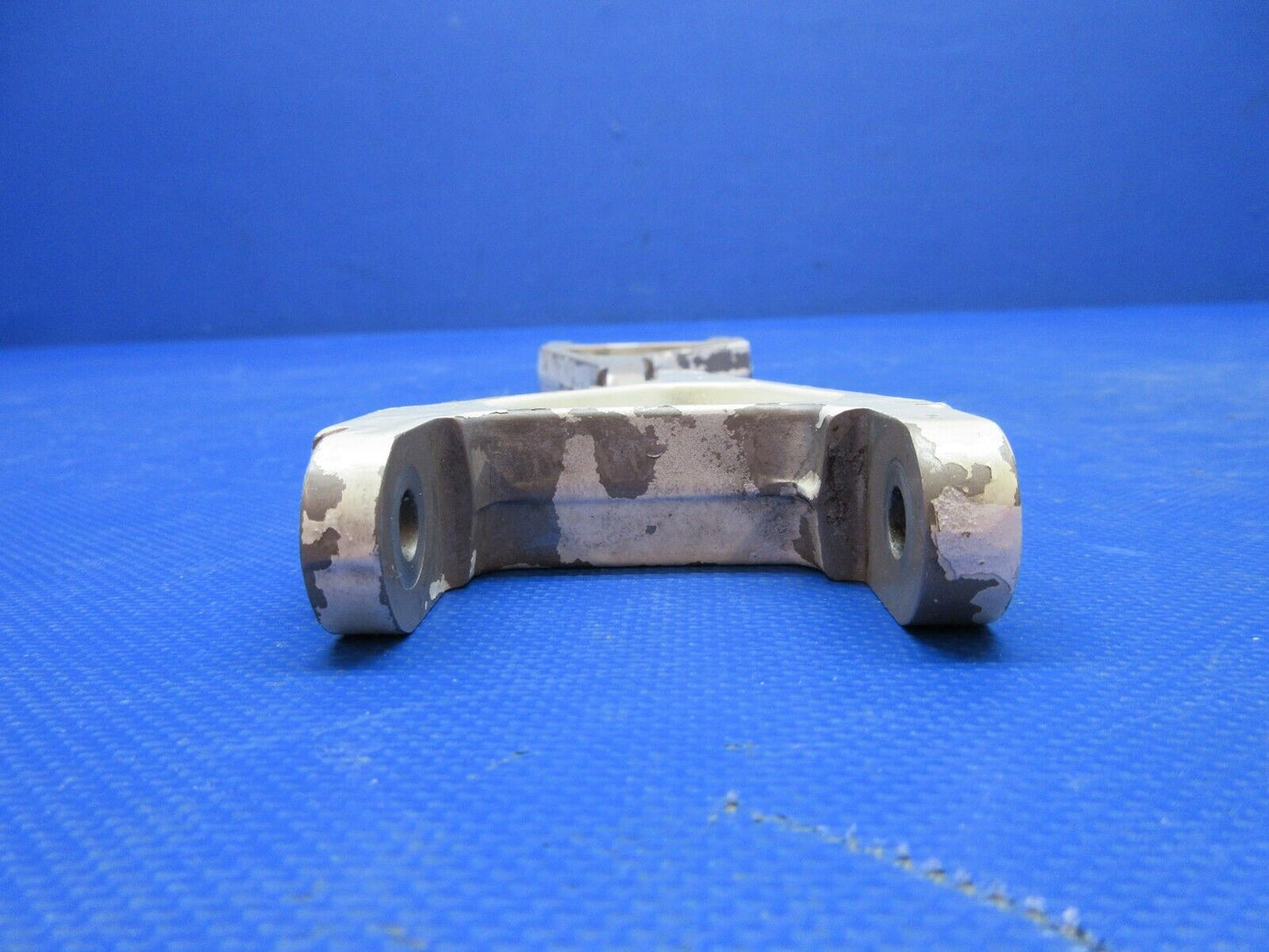 Piper PA-23-250 Aztec Main Gear Torque Link Assy P/N 31805-06 (0824-1320)