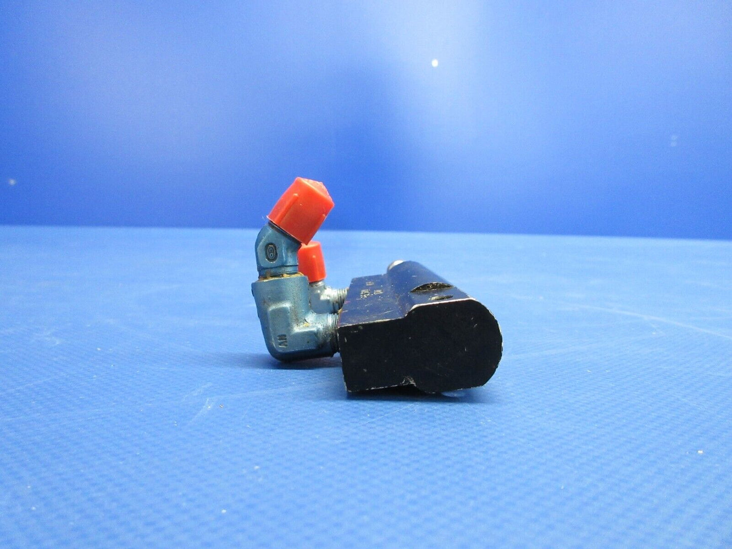 Piper PA-34-200T Seneca II Gar Kenyon Master Cylinder P/N 17000 (0524-1893)