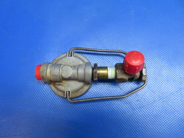 Champion 7ECA Citabria Fuel Strainer Assy P/N 1-3408 (0824-729)