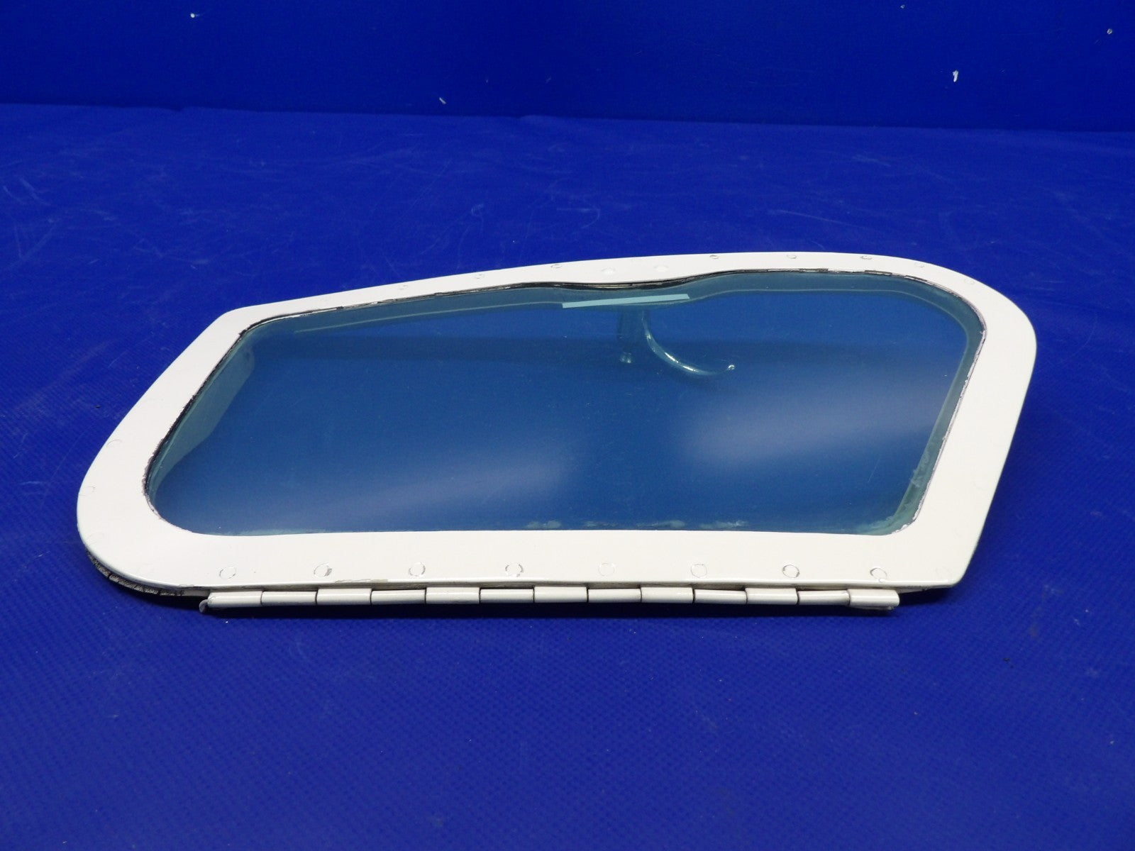 Beech D95A Travel Air Storm Window P/N 35-410291-650 (0226-511)4