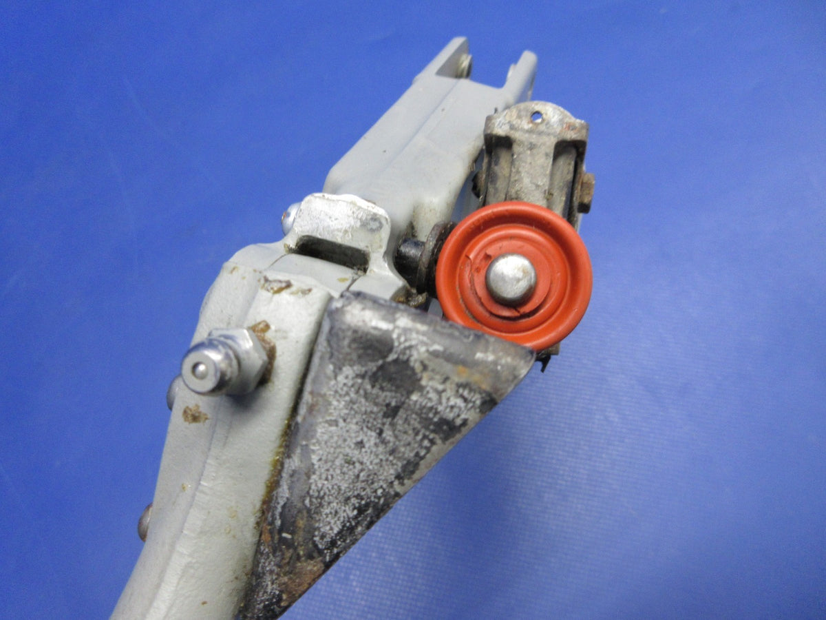 Piper PA-24-250 Comanche LH Main Gear Side Brace Link P/N 20767-00 (0526-733)9