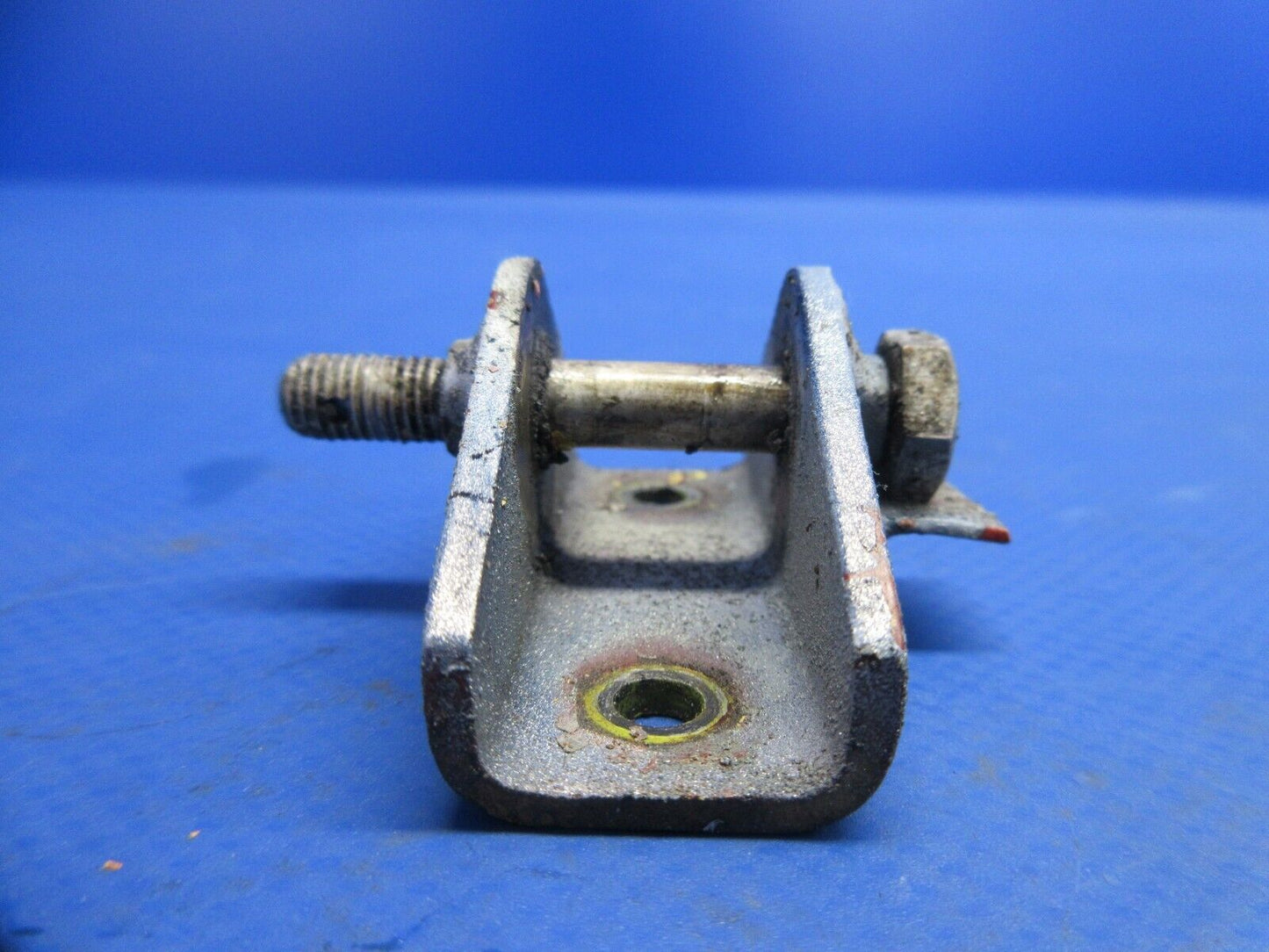 Piper PA-23-250 Aztec Rudder Top Hinge Assembly P/N 16112-04 (0824-871)