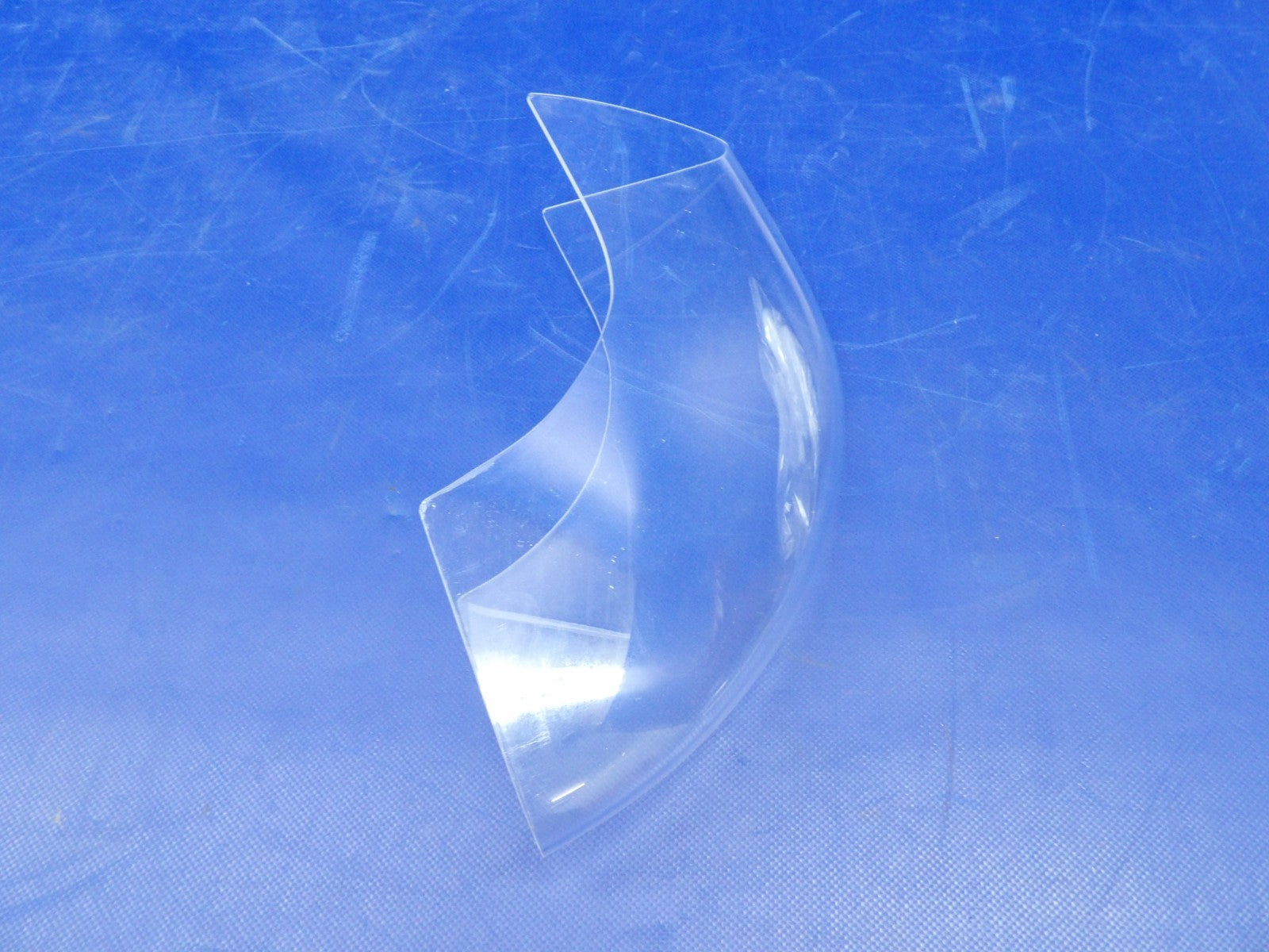 Beech RH Wing Tip Navigation Light Lens P/N 000-170001-14 NOS (0426-1309)2