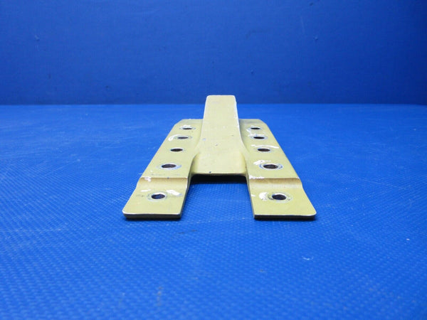 Beech C23 Sundowner Wing LWR Splice Plate Fitting P/N 169-110017-1 (0924-1441)