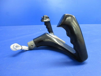 Cessna 182 / 182L Co-Pilot Control Wheel P/N 1560001-10 (0226-1027)4