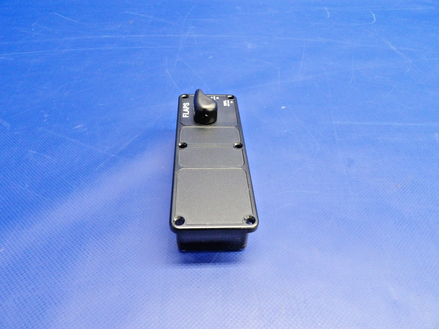 Cirrus SR20 / SR22 Precise Flight Flap Panel Switch P/N 24642-003 NOS (0426-12528