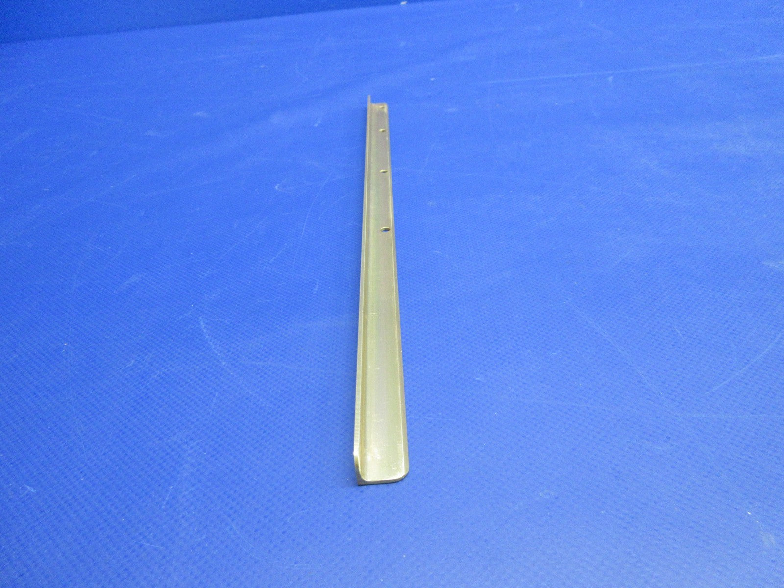 Cirrus Crew Seat Tray Retainer P/N 14335-004 NOS (0326-705)7