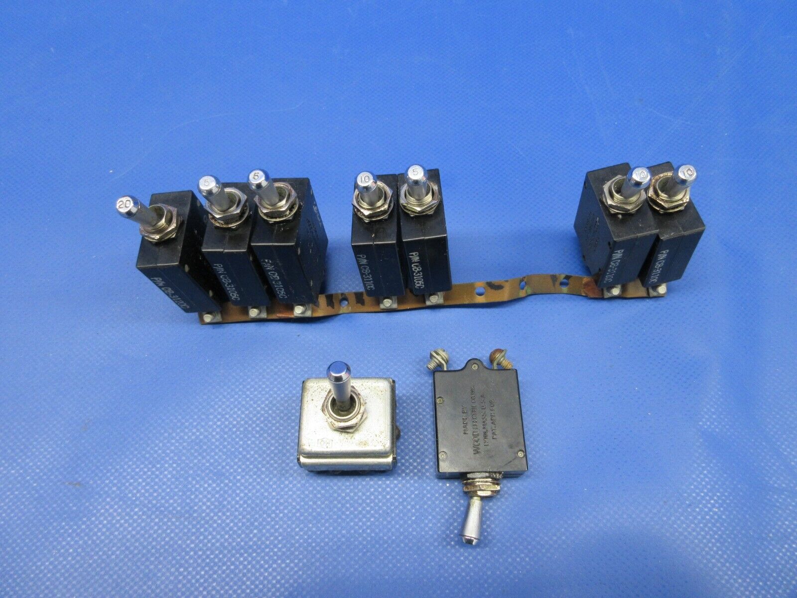 Beech 95 / D95A Circuit Breaker Switch CB-3110C, CB-3105C, CB-3120C (0524-1113)