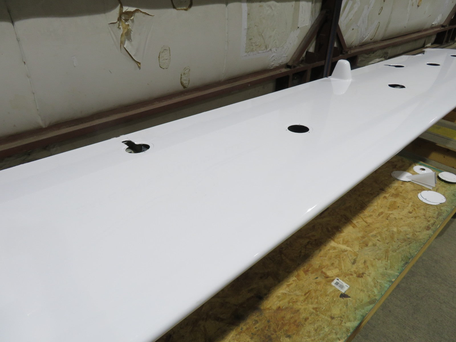 2001 Diamond DA-40-180 Right Hand Wing S/N 40.044 (0326-98)8