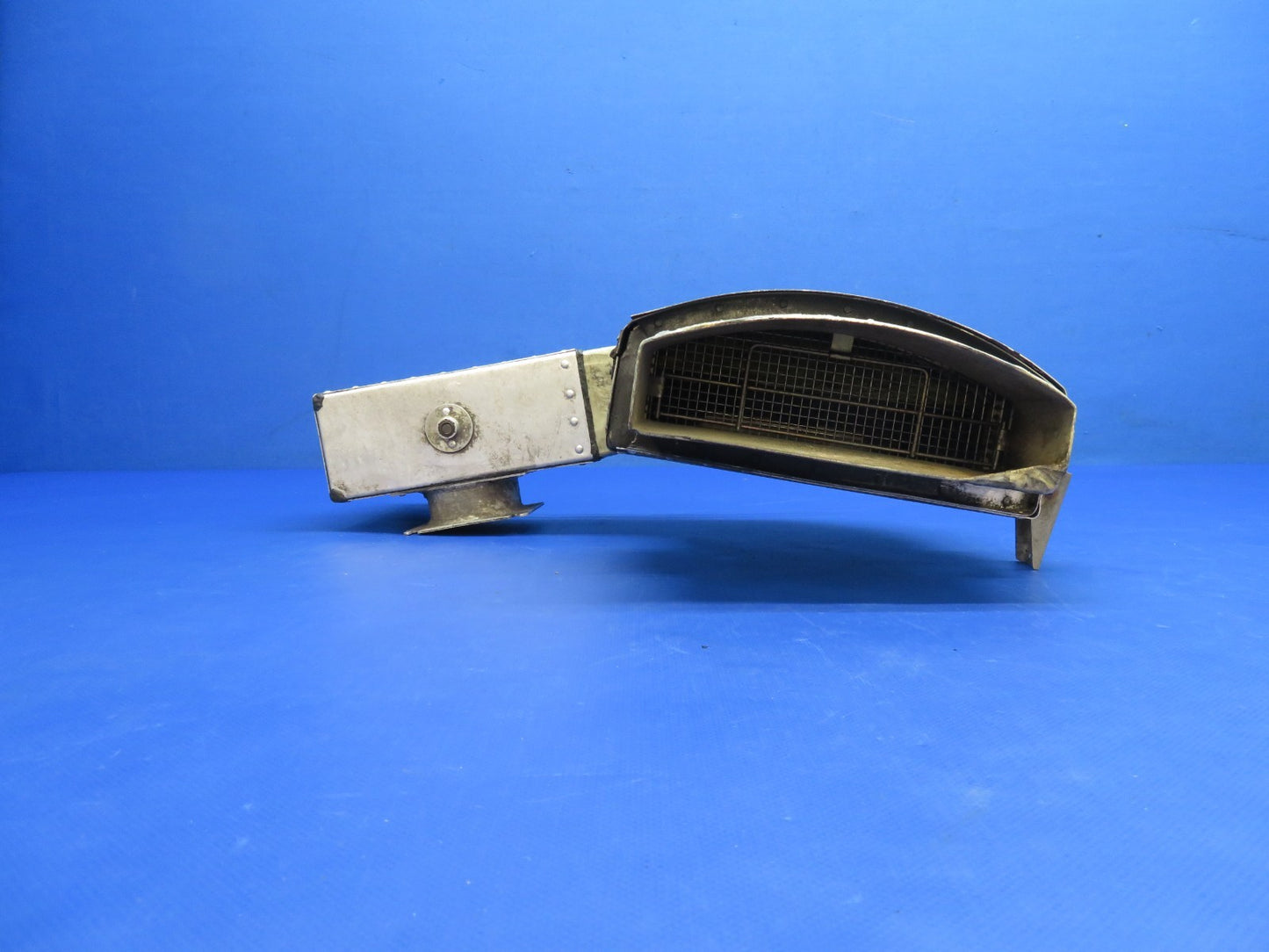 Cessna 310 / 310J Air Induction Box P/N 0850440-10, 0850440-11 (0326-1756)1