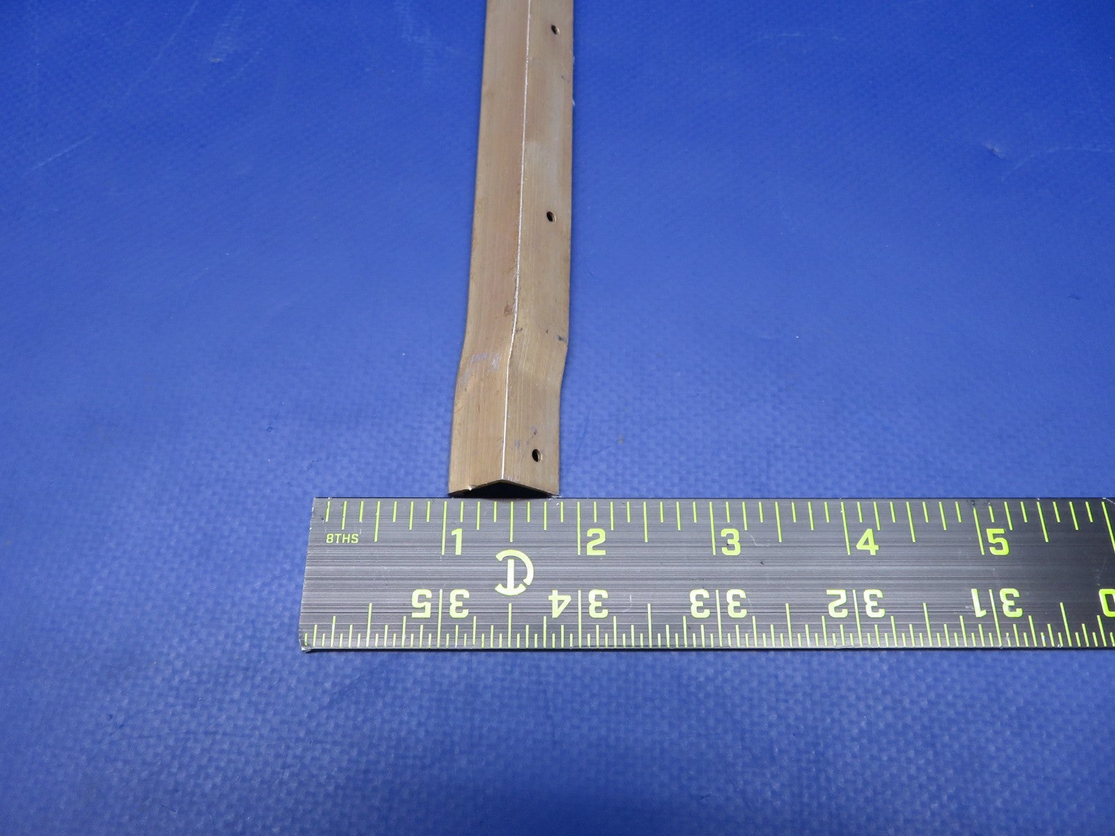 Cessna Fuselage Bulkhead Reinforcement Angle RH P/N 0513000-9 NOS (0625-1217)15