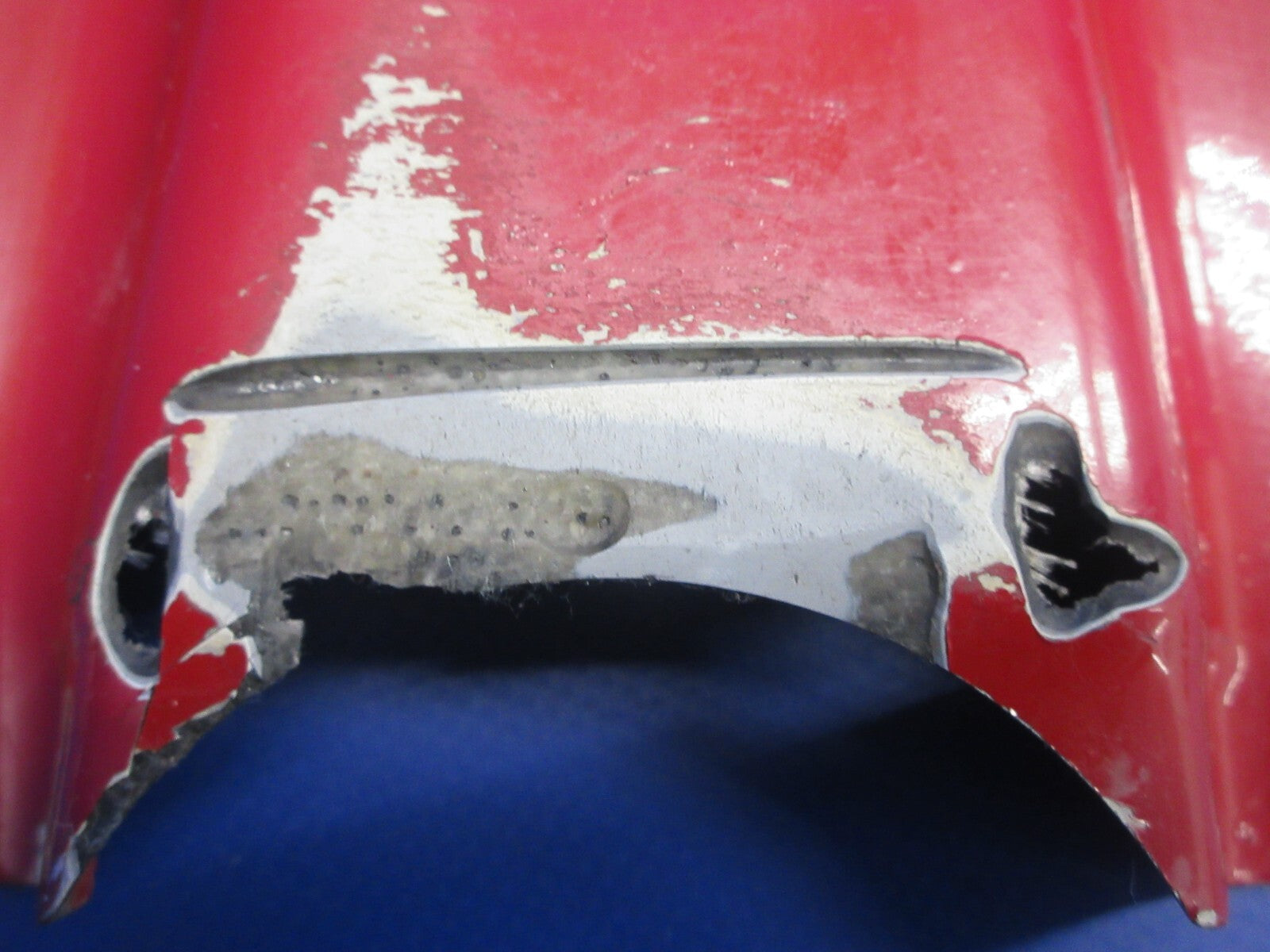 Piper PA-28 Globe Fiberglass Nose Strut Fairing FWD & AFT 37925-06 (1224-795)11