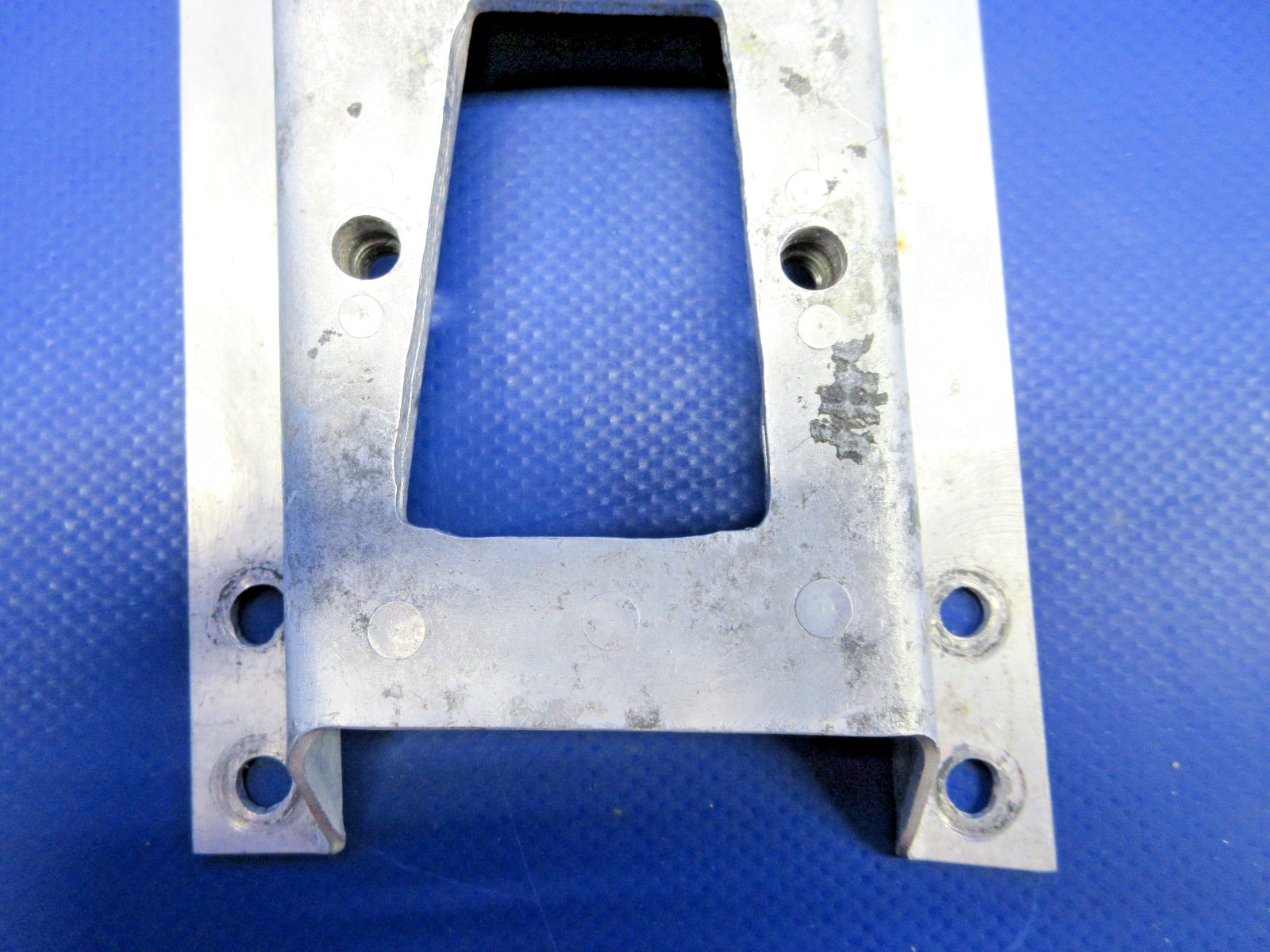 Cessna 310 / 310I AFT Seat Supports LH & RH P/N 0812981-5 & -6 (0326-866)4