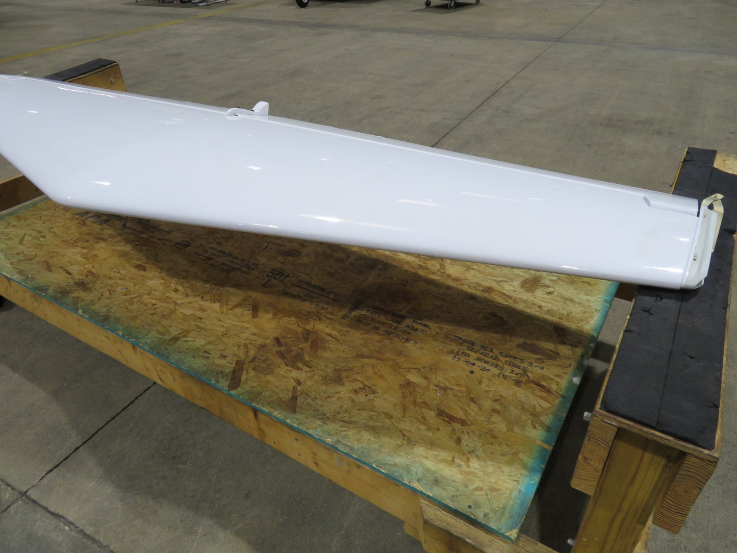 Diamond DA40 Horizontal Stabilizer & Elevator D41-5510-00-00 / DA-5520 (0326-59)15