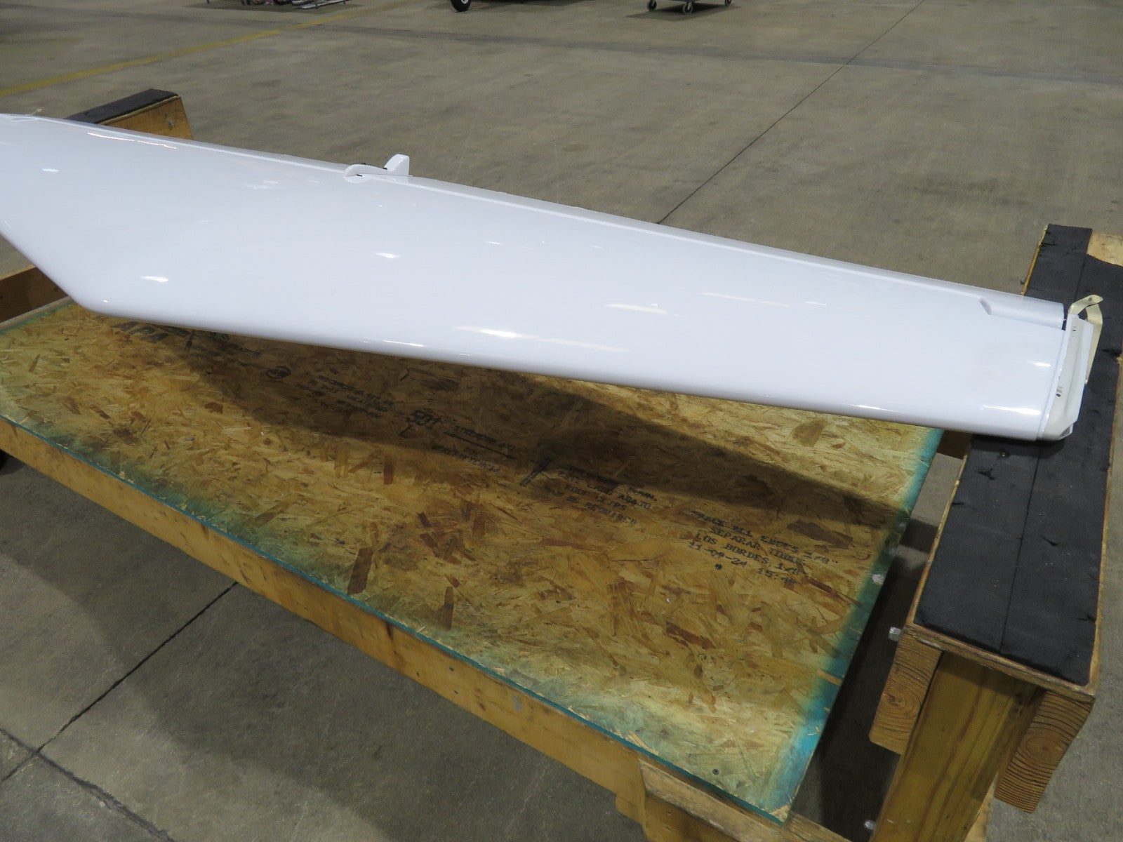 Diamond DA40 Horizontal Stabilizer & Elevator D41-5510-00-00 / DA-5520 (0326-59)15
