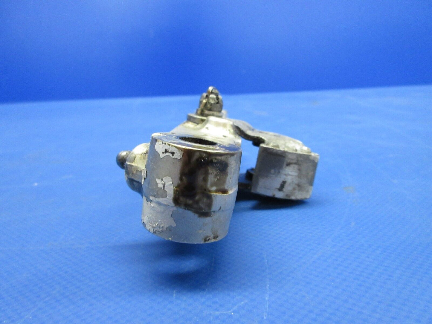 Piper PA-23-250 Aztec Main Gear Upper Drag Link Assy P/N 16190-00 (0624-774)
