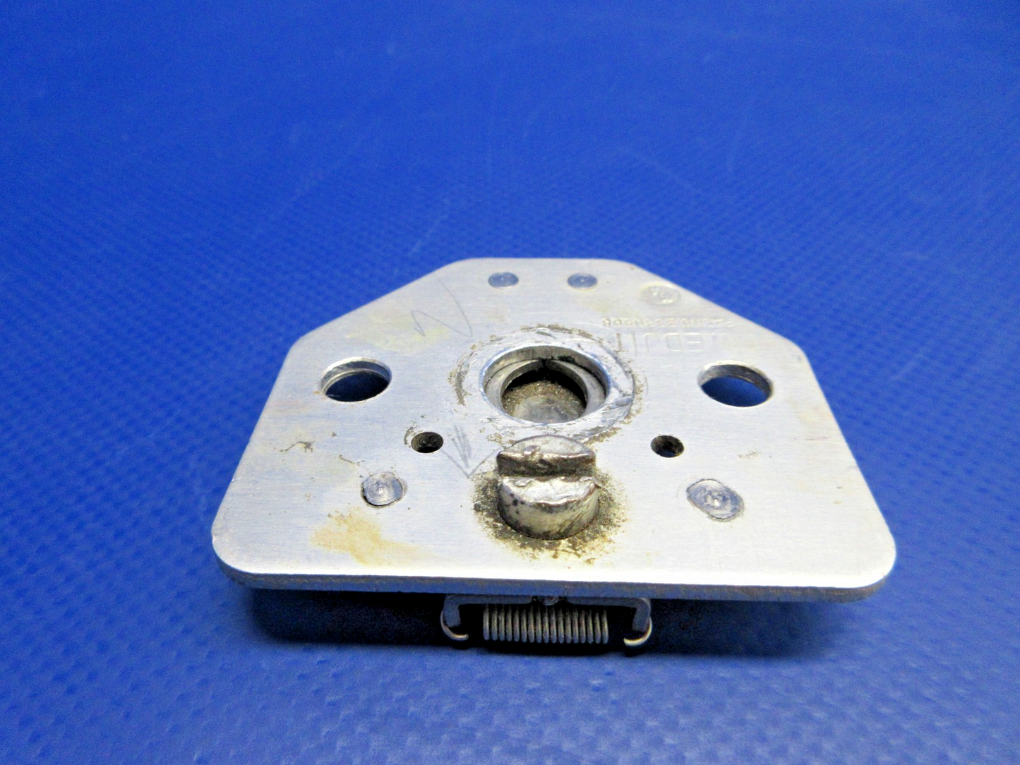 Cessna 310 / 310I Wedjit Cabin Seat Plate P/N 295409 LOT OF 4 (0326-819)6