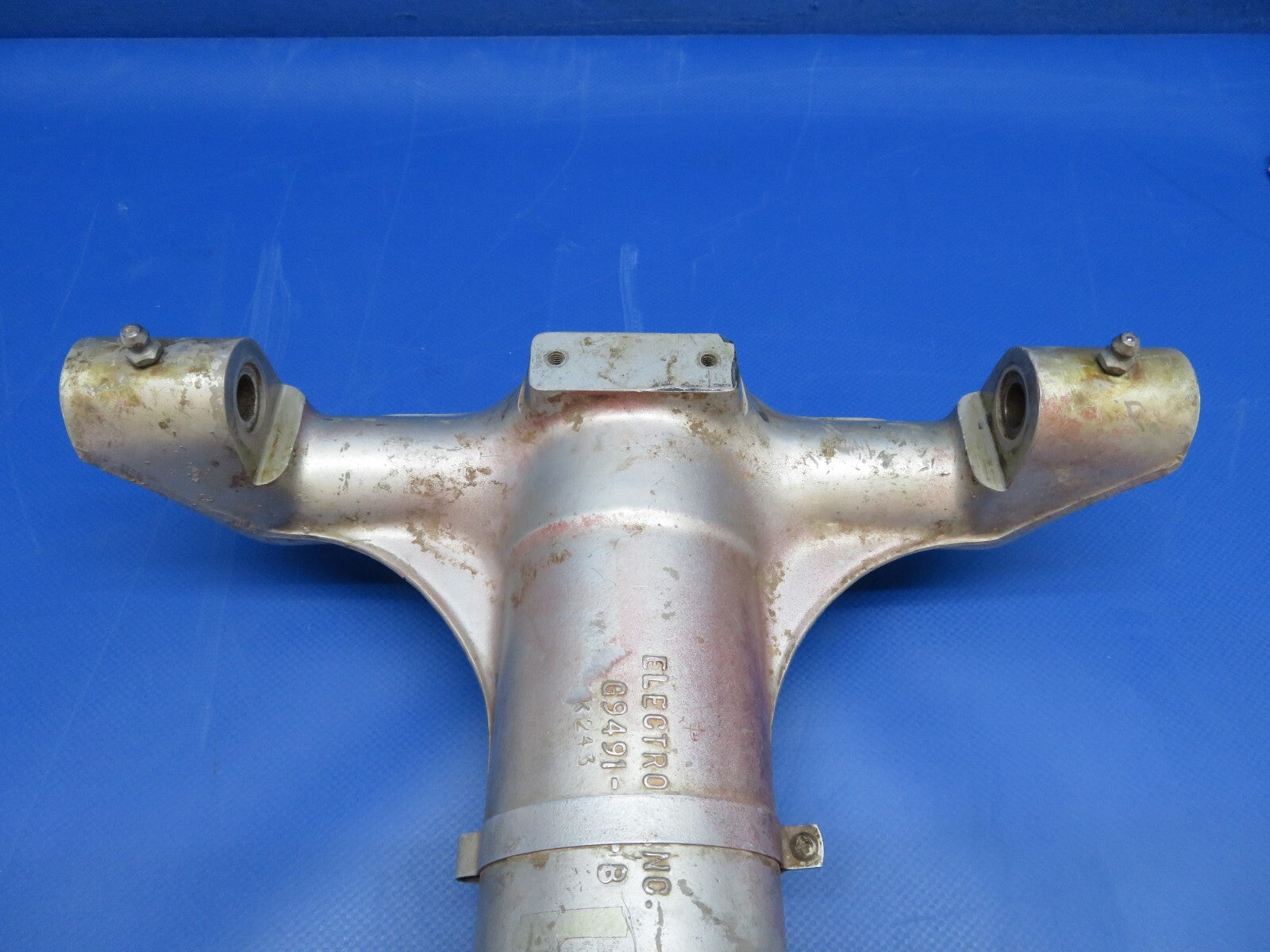 Piper PA-23 Nose Gear Trunnion P/N 19273-00, 19273-02 (1224-1340)15
