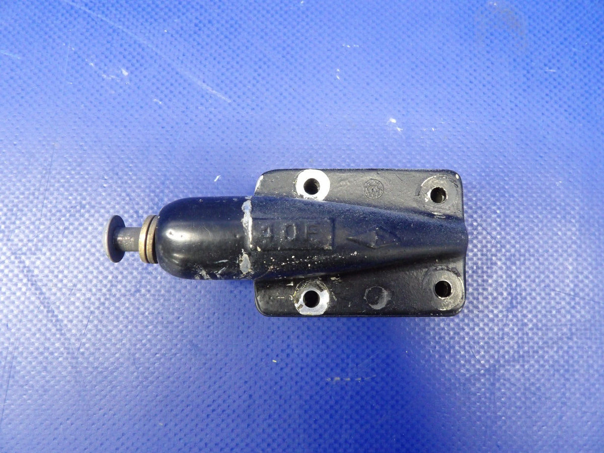 Piper Cheyenne Cabin Door Snubber Attachment Bracket P/N 48348-00 (0626-1349)0