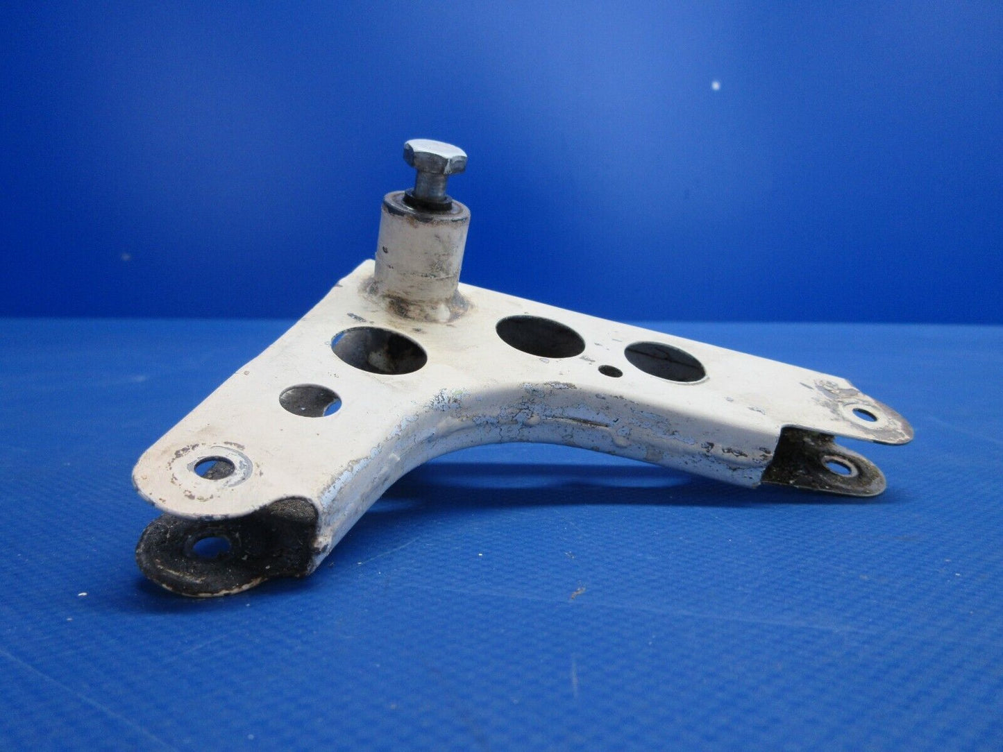 Cessna 337 / P337H Skymaster OTBD Flap Actuator Bellcrank 1462023-8 (0724-724)