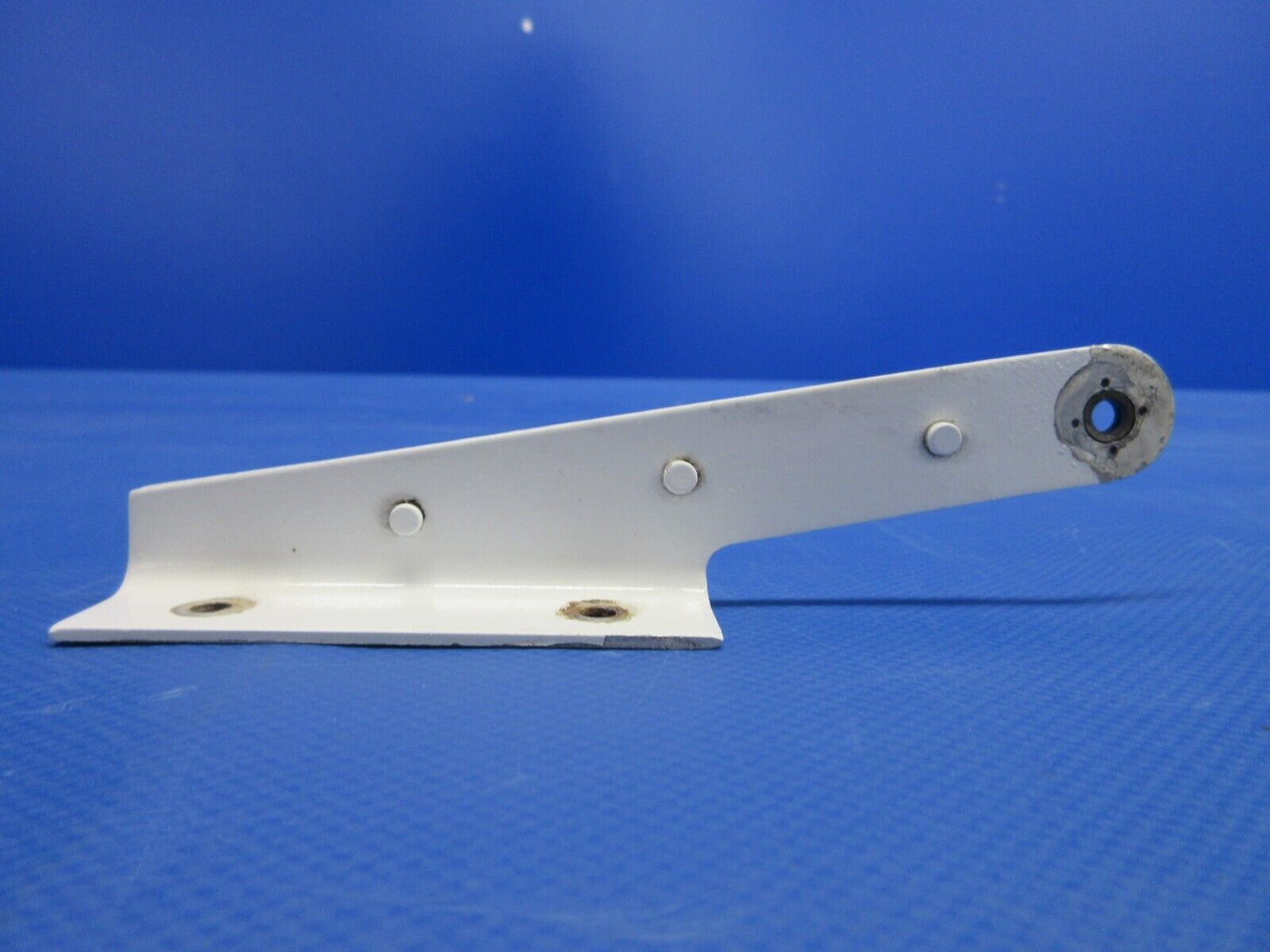 Beech 19A Musketeer Stabilator Tab Horn Assy P/N 169-620001-39 (0424-1328)