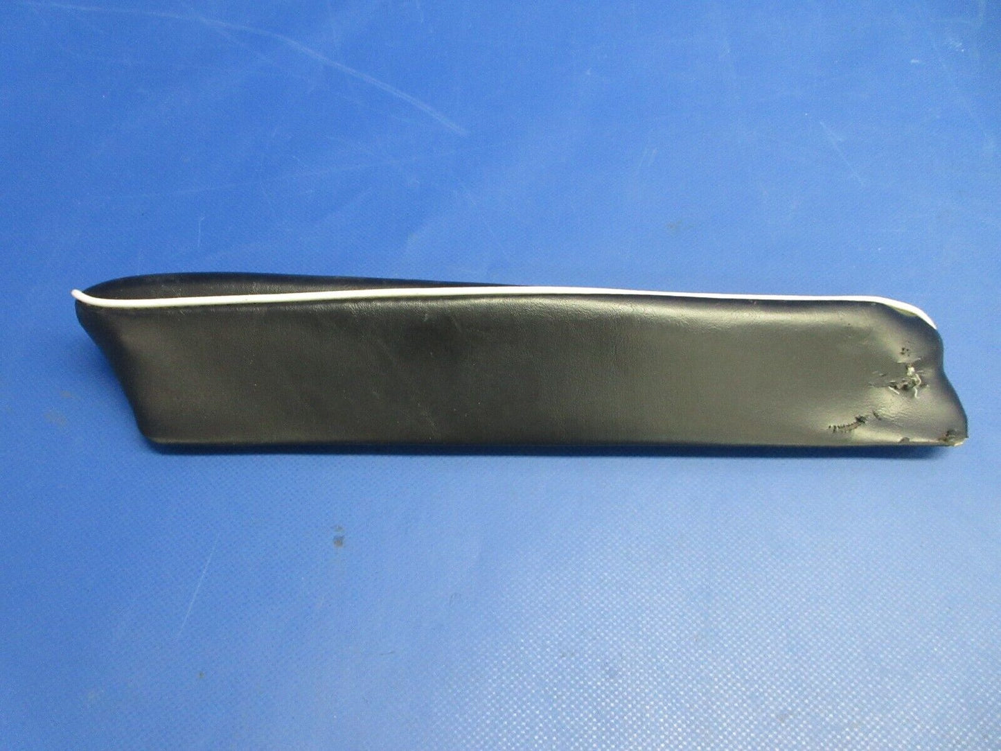 Cessna 175 Arm Rest Assy RH P/N 0500104-41 (0524-1976)