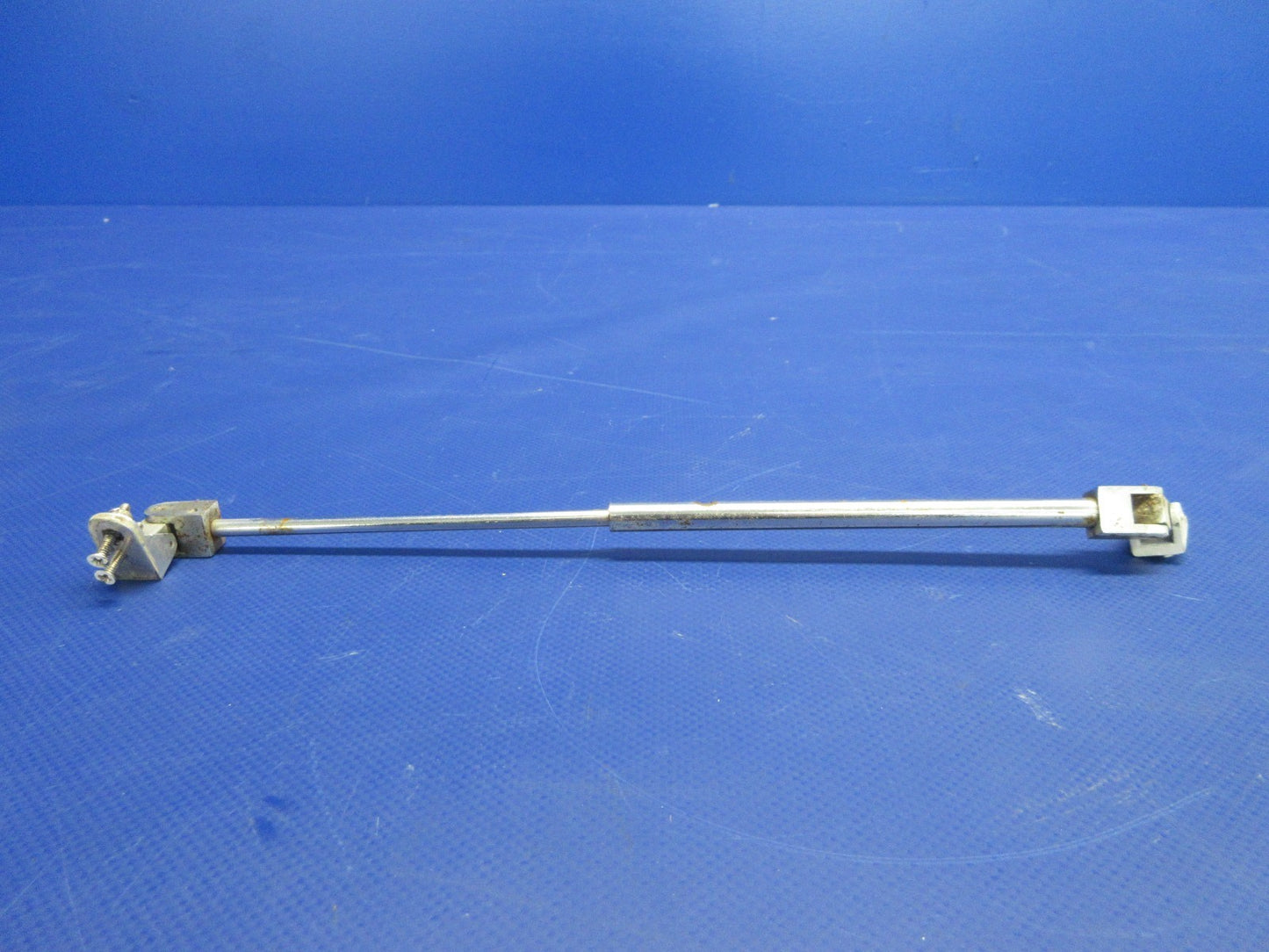 Cessna 310 / 310I Foul Weather Window Telescopic Holder P/N 0811735-1 (0326-877)4