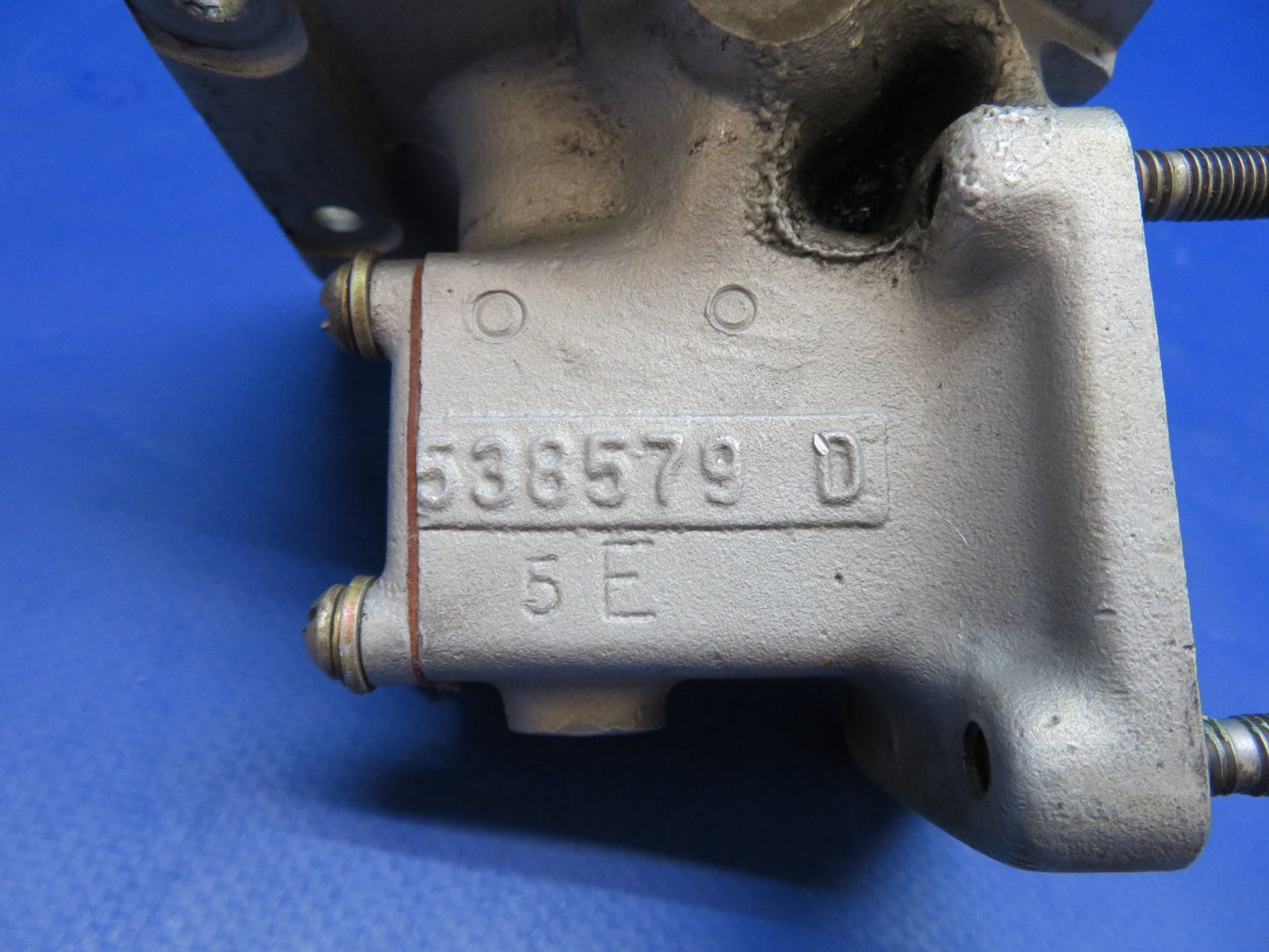 Continental IO-470 /  IO-470-U Oil Pump / Tach Drive Housing 538579 (0326-1785)1