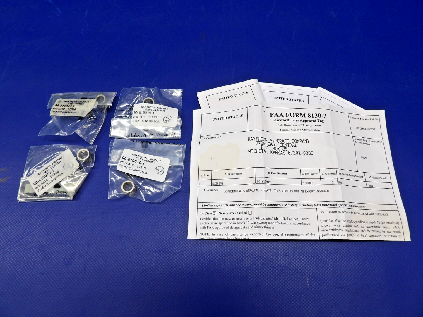 Beech Landing Gear Torque Knee Bushing w 8130 90-810019-1 LOT 4 NOS (0426-1289)2