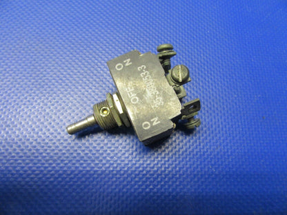 Beech B19 Sport Circuit Breakers & Switches LOT OF 6 P/N 35-380053-3 (0421-469)