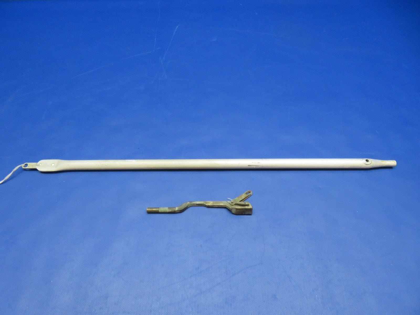 Beech 58 Baron Cabin Door Latch Tube w/ AFT Bolt & Links 96-420033-29 (0326-120)0