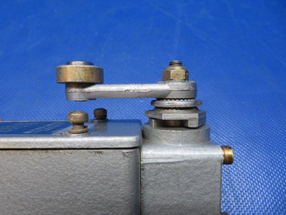 Honeywell Precision Limit Switch P/N 51ML1 WARRANTY (0424-238)