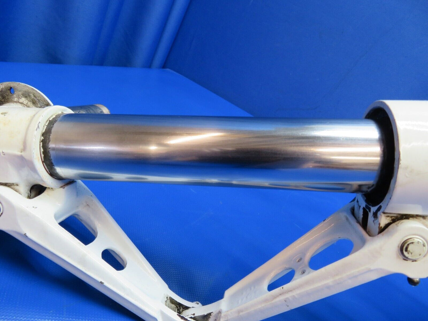 Beech 95 / D95A Travel Air RH Main Gear 95-810002-6, 95-810002-752 (0524-1771)