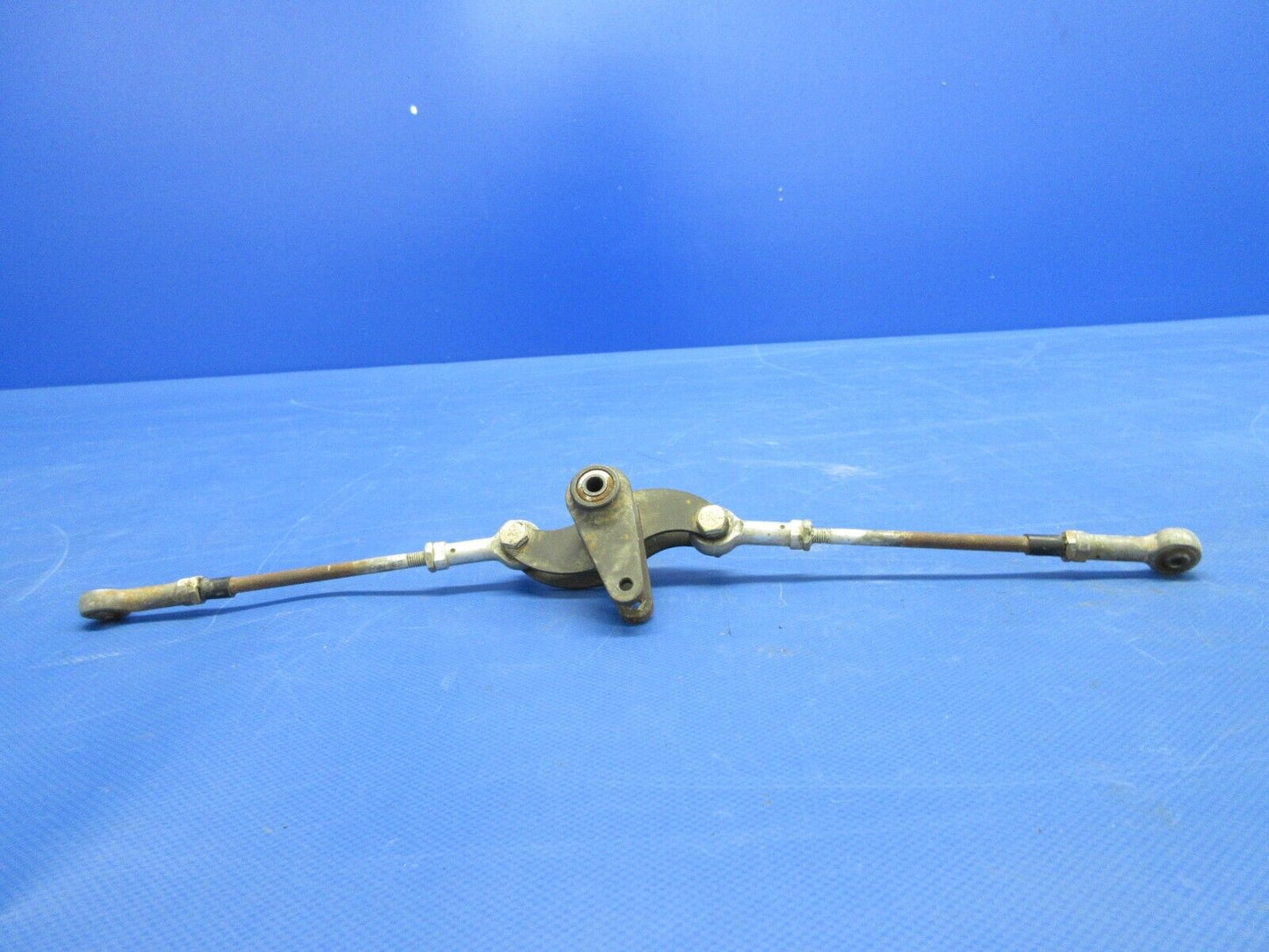 Cessna 210 Gear Door Actuator Bellcrank With Rods P/N 1241070-6 (0624-744)