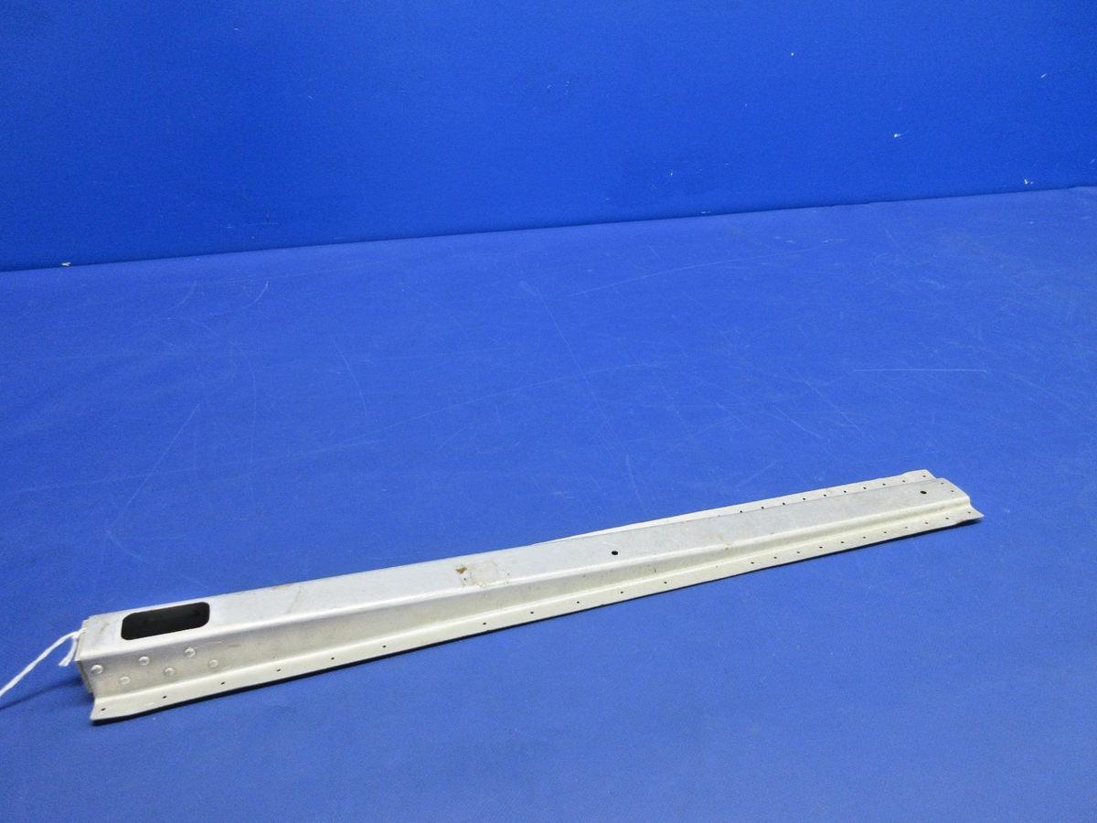Cessna 182 RH LWR Engine Mount Stringer P/N 0713615-2 NOS (0526-904)0