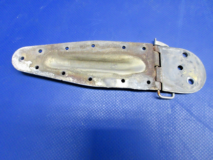 Cessna 172 / 172RG RH Cabin Door LWR Hinge P/N 2417003-2 (0926-873)9