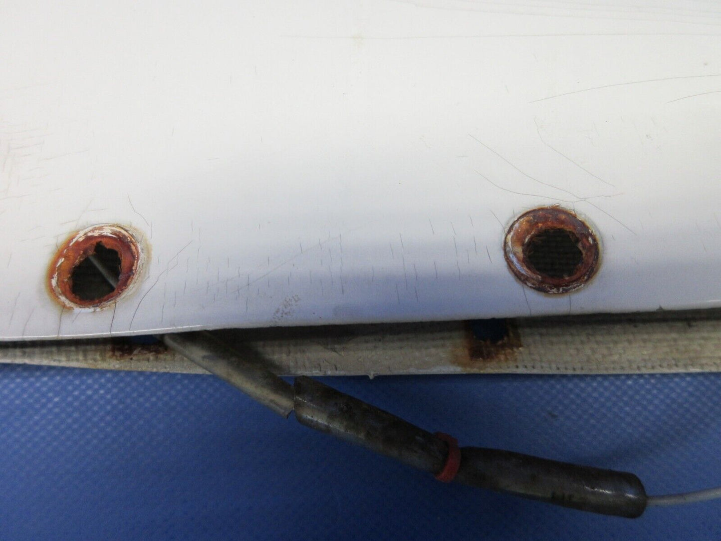 Piper PA-28-181 Archer Rudder Tip Assy With Tail Light P/N 99868-00 (0524-1053)