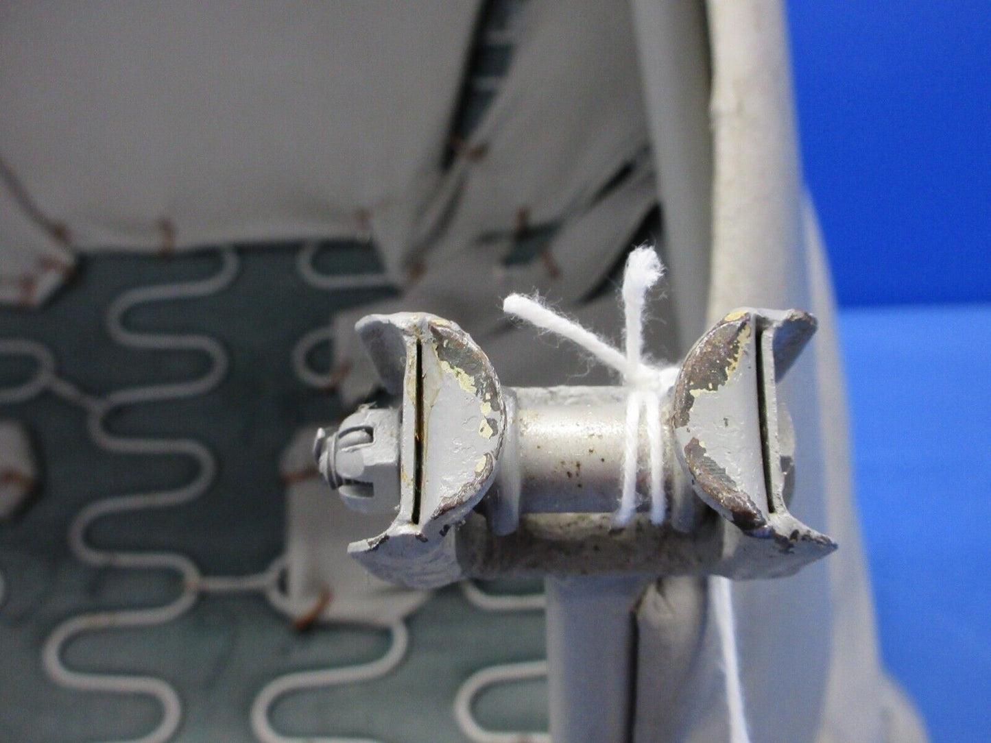 Piper PA-23-250 Aztec Center Seat Assy RH P/N 16481-03 (0624-1353)