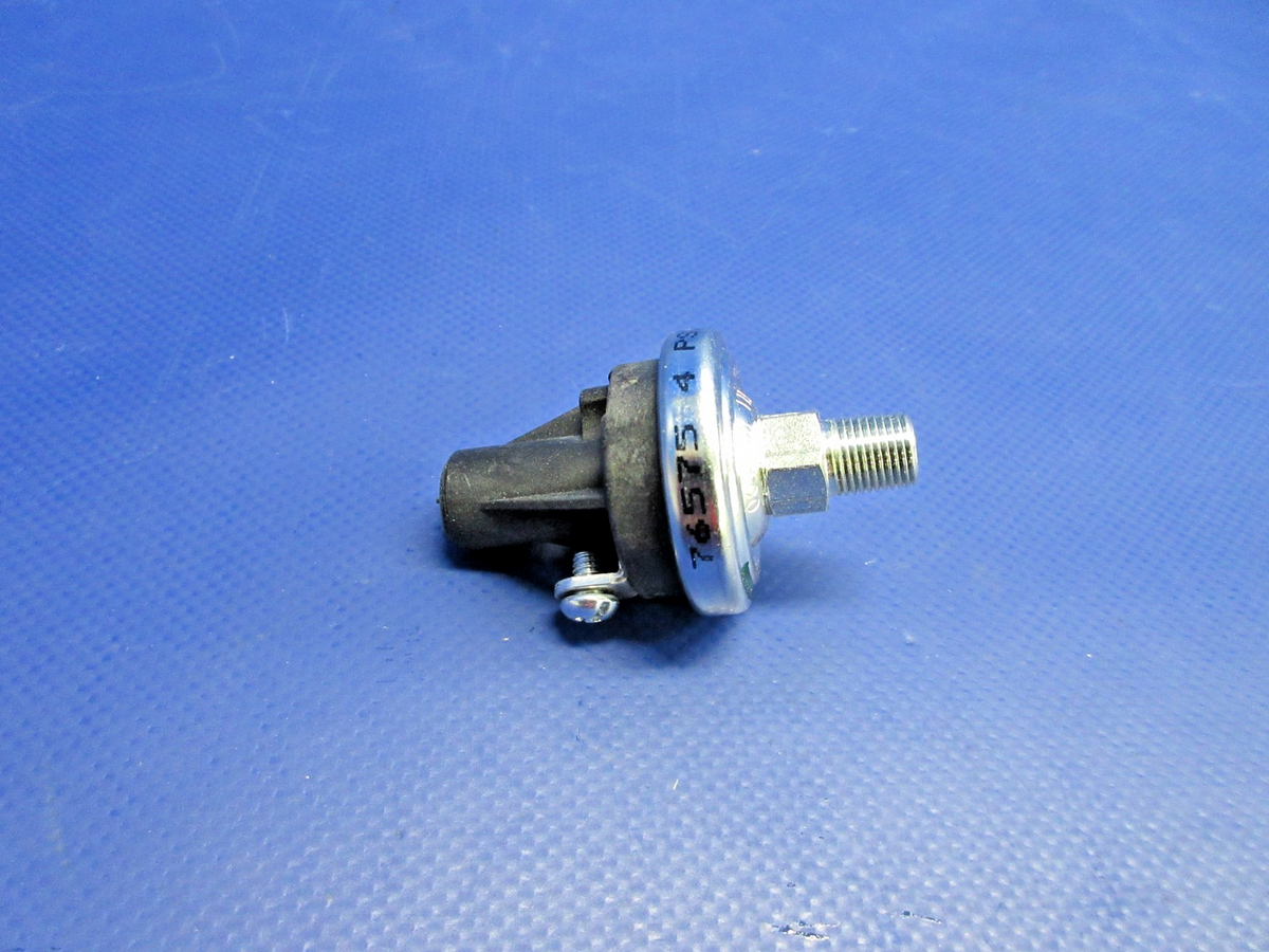 Honeywell Hobbs / Hour Meter Pressure Switch P/N 10-00813 NOS (0926-724)3