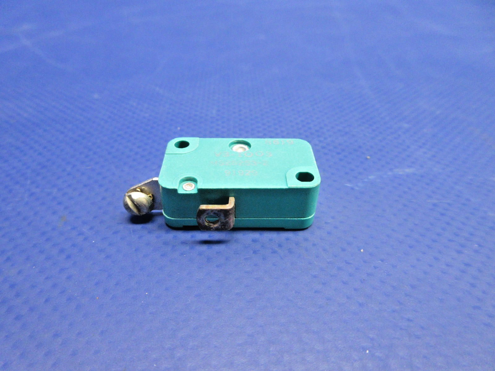 General Aviation Inc Microswitch P/N V3-1003 NOS (0826-730)8
