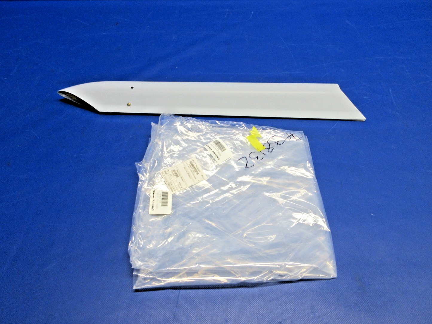 Cirrus SR20 / SR22 Nose Gear Strut Fairing P/N 17472-001 NOS (0326-954)0