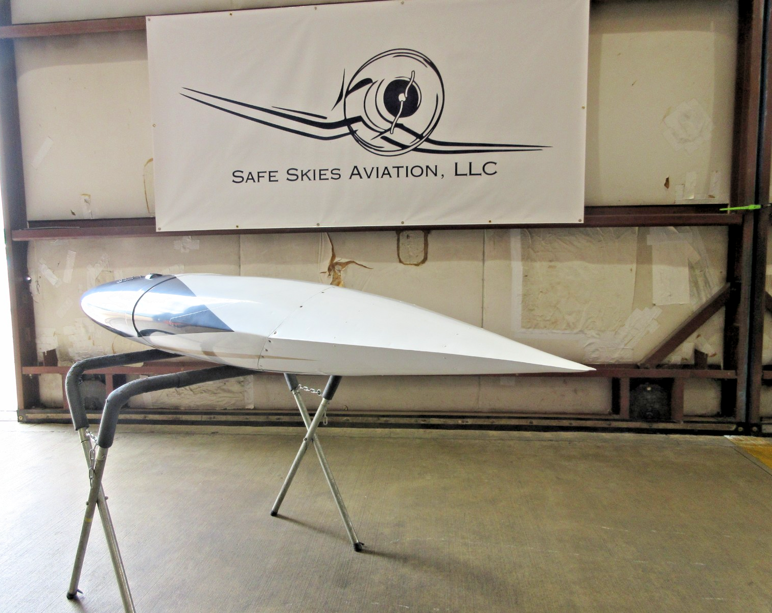 Cessna 310N Wing Tip Tank LH P/N 5092300-5 w/ Rear Fairing & Nose Cap (0626-823)3