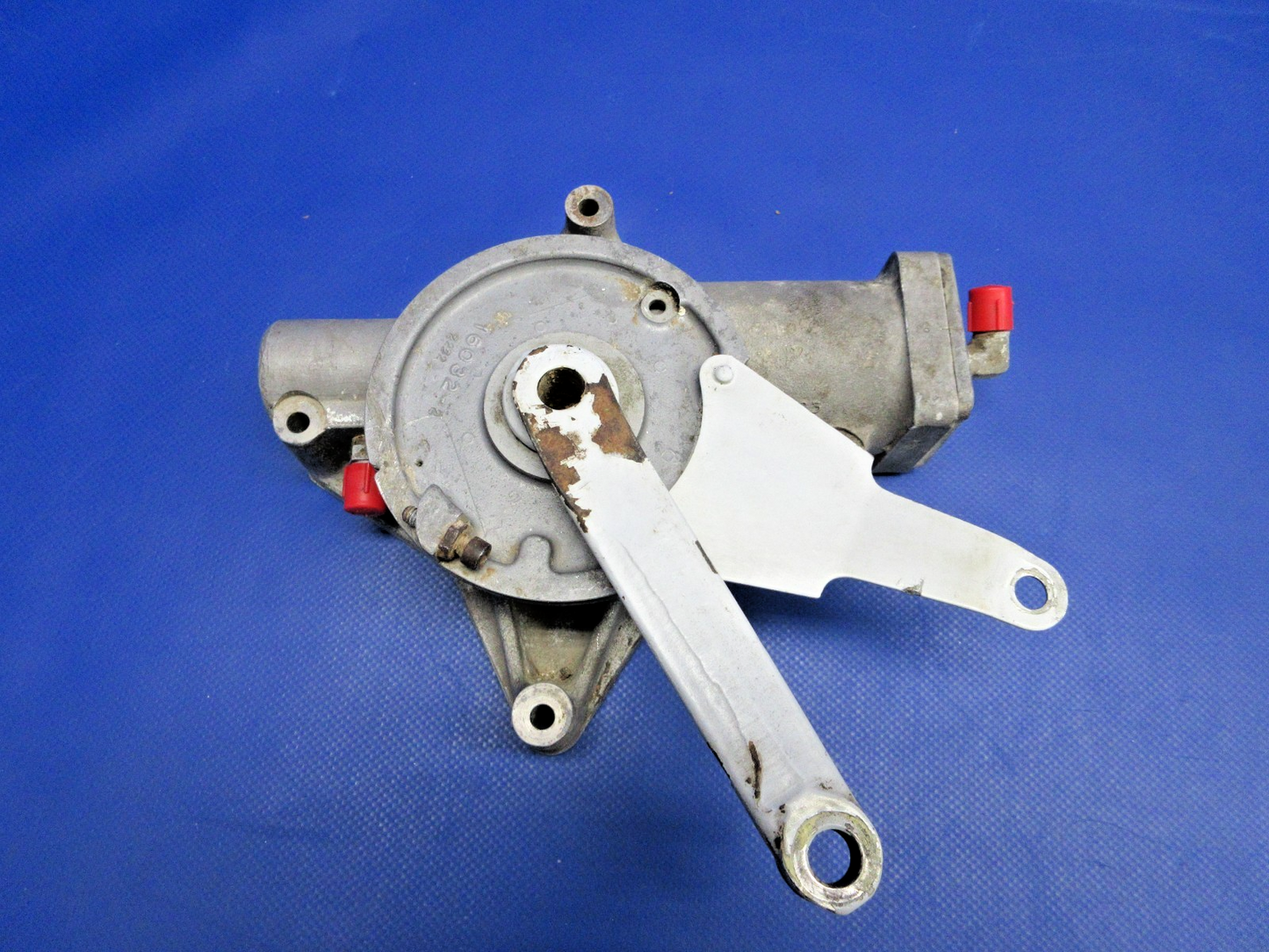 Globe GC-1B Swift RH Landing Gear Actuator P/N 15976-R (0326-751)1