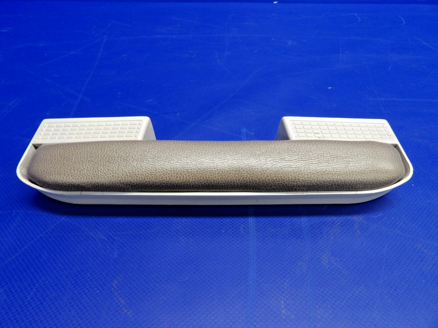 Cessna 172 / 172G Cabin Door Armrest P/N 1414082-18 (0326-1226)4