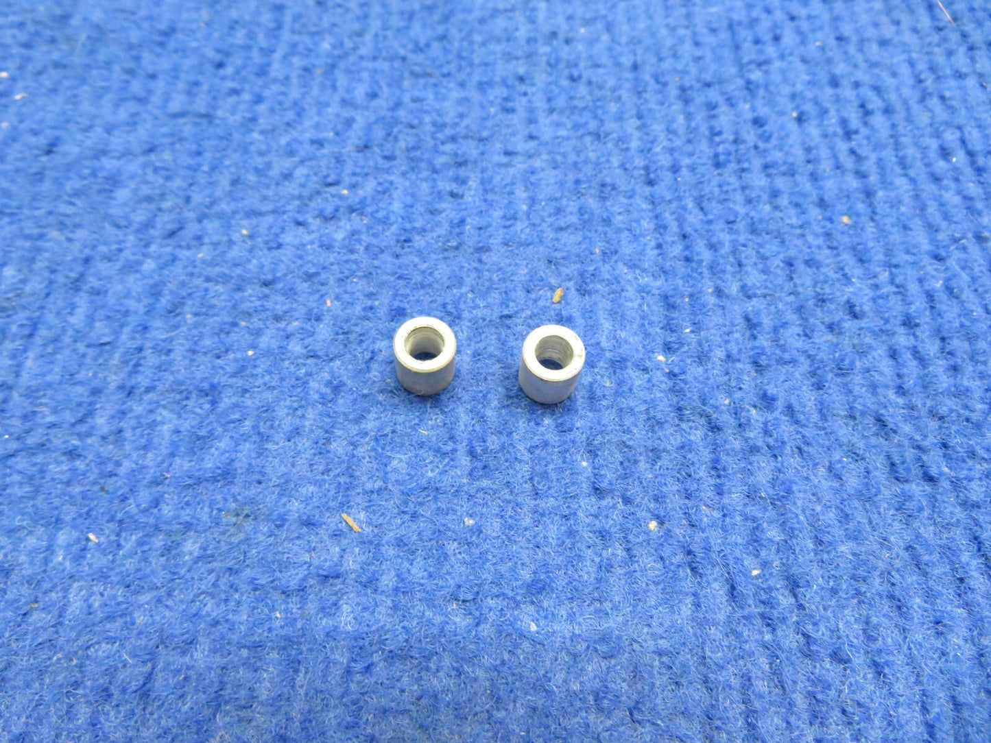 Cessna Bushing P/N 0432013-1 LOT OF 2 NOS (0622-15)5