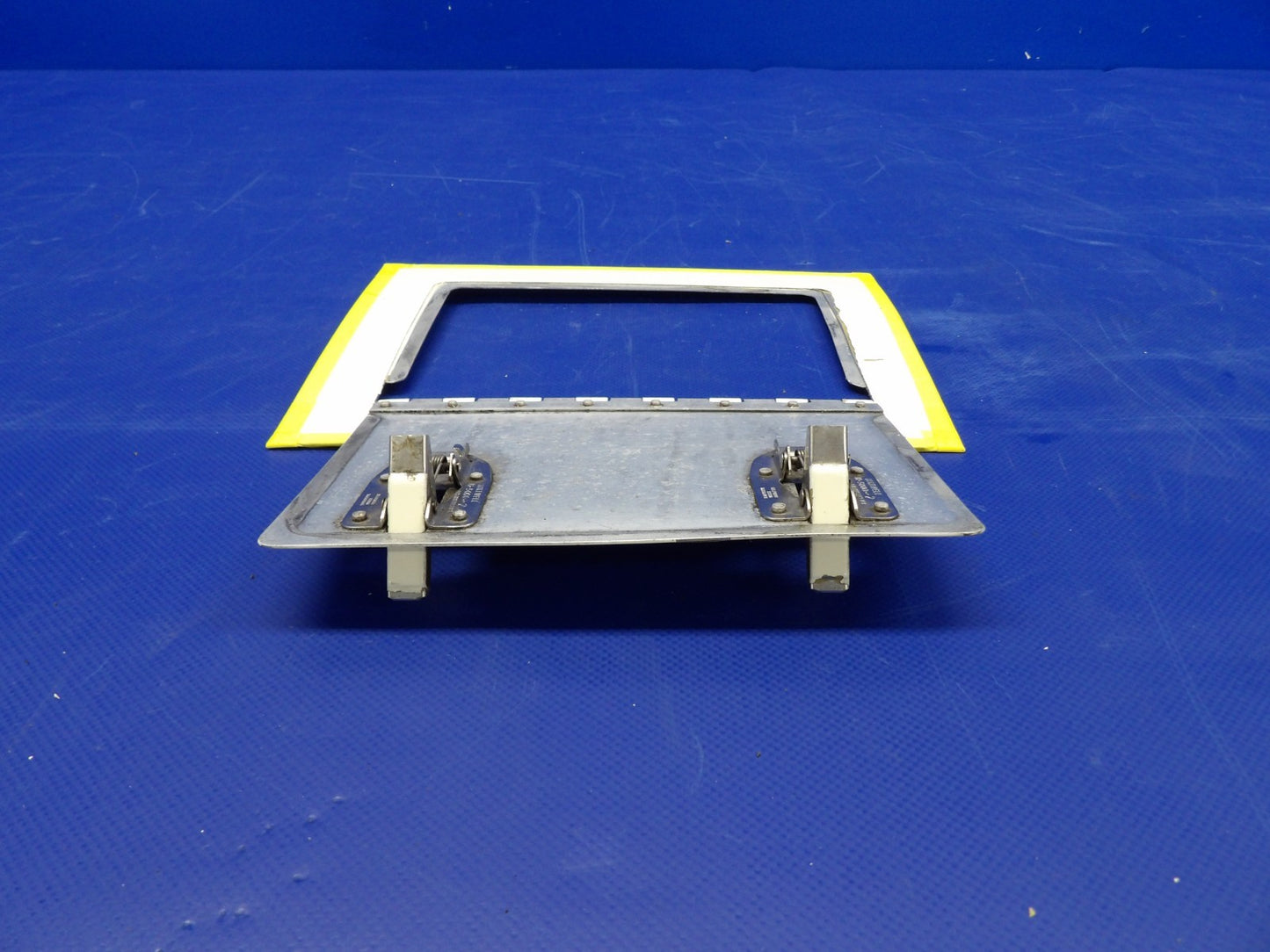 Beech 95 / D95A LH INBD / RH OTBD LWR Cowling Door P/N 95-910011-479 (0326-408)10